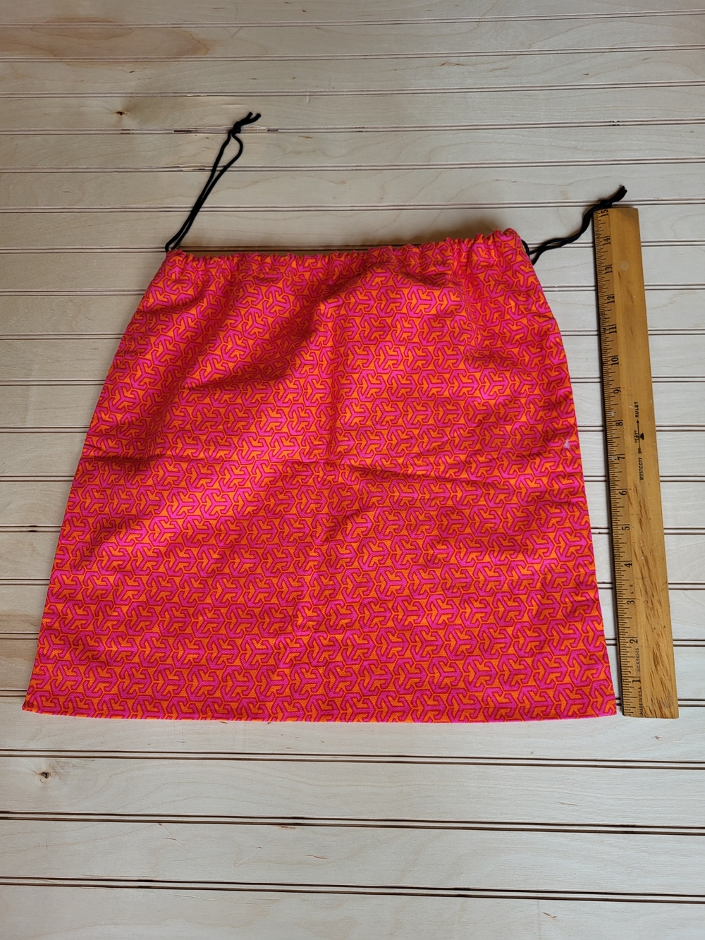 Tory Burch Logo Drawstring Bag - Picture 2 of 2